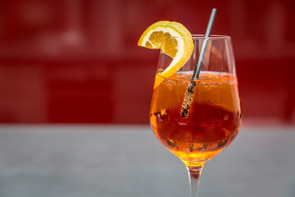 aperol spritz cocktail