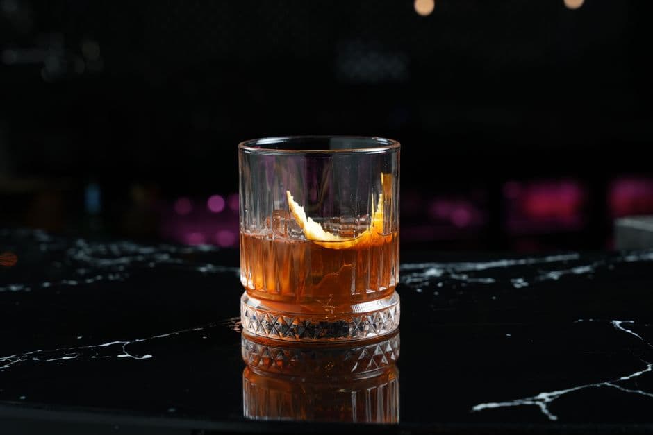 old fashioned cocktail