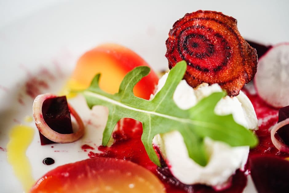 roasted beet salad with pistachio